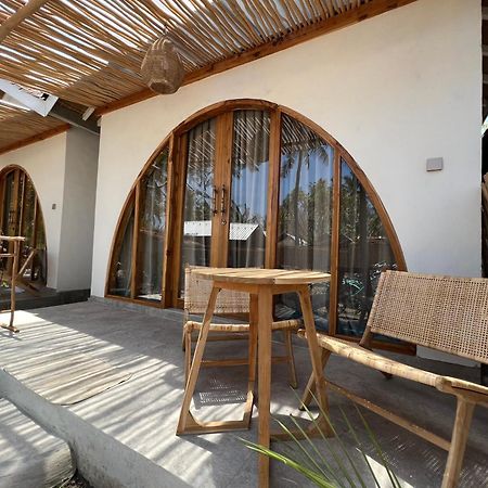Rumah Canaria Bungalow กีลีตราวางัน ภายนอก รูปภาพ